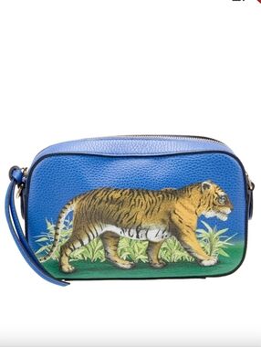 GUCCI TIGER 🐅  RARE BLUE PEBBLED LEATHER CLUTCH 9.5 x 5.5 X 2.5 PRISTINE 🐅